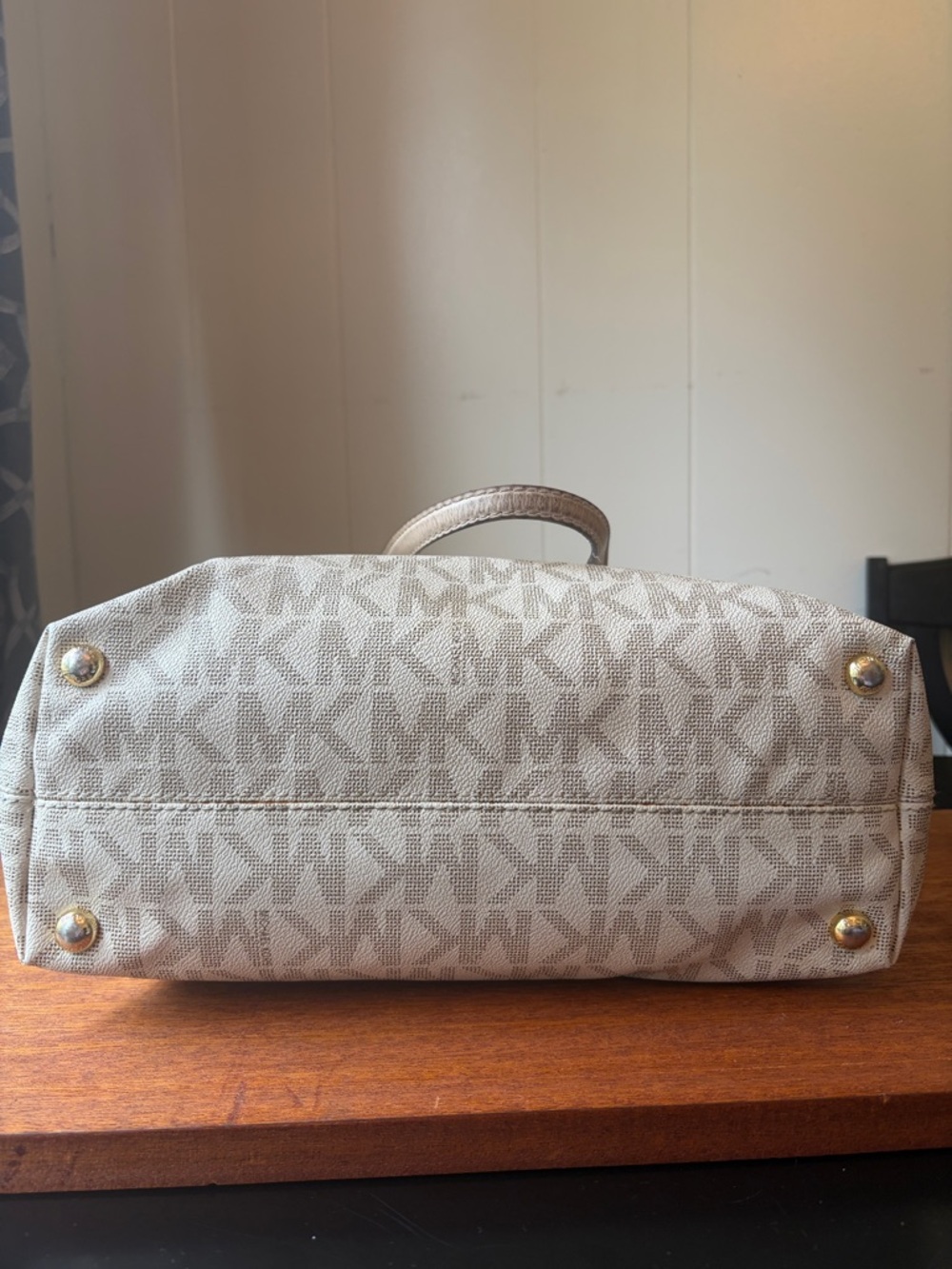 Michael Kors Jet Set Travel Tote Large vanilla monogram - Picture 9 of 15